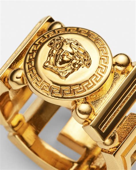 singnificato medusa versace